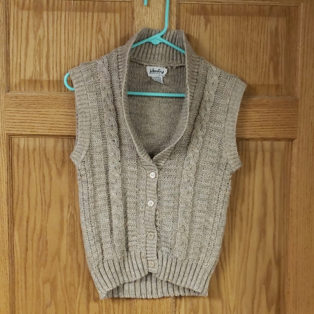 Sweater vest